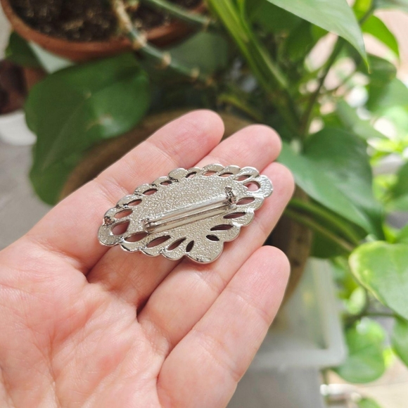 Art Deco Style Lapel Brooch Pin - Picture 5 of 5